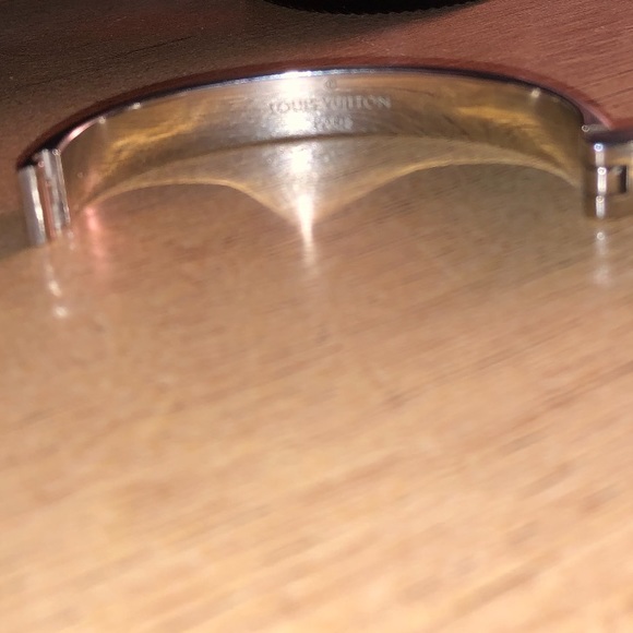 Louis Vuitton Nanogram Cuff - Picture 4 of 6